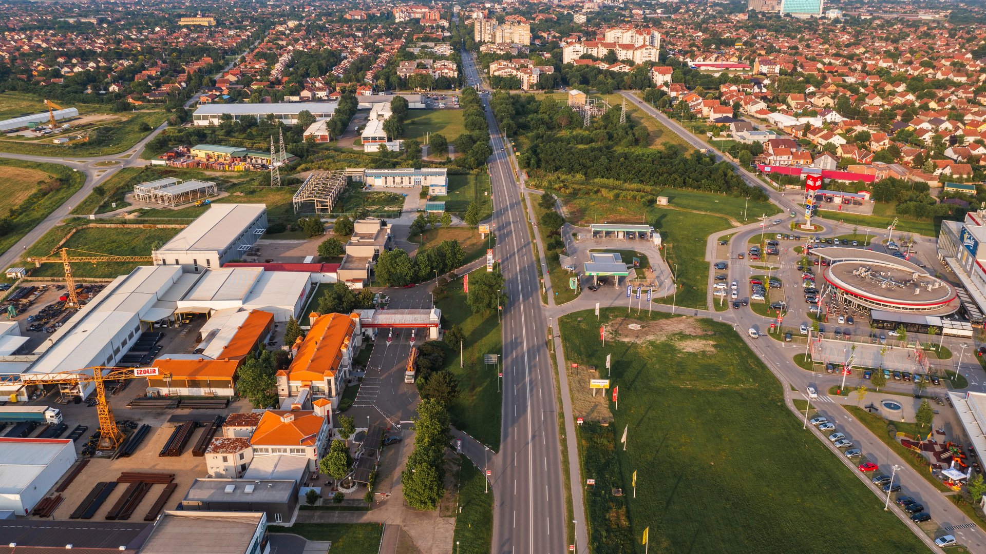 Tržni centar BIG i naselje Bagljaš